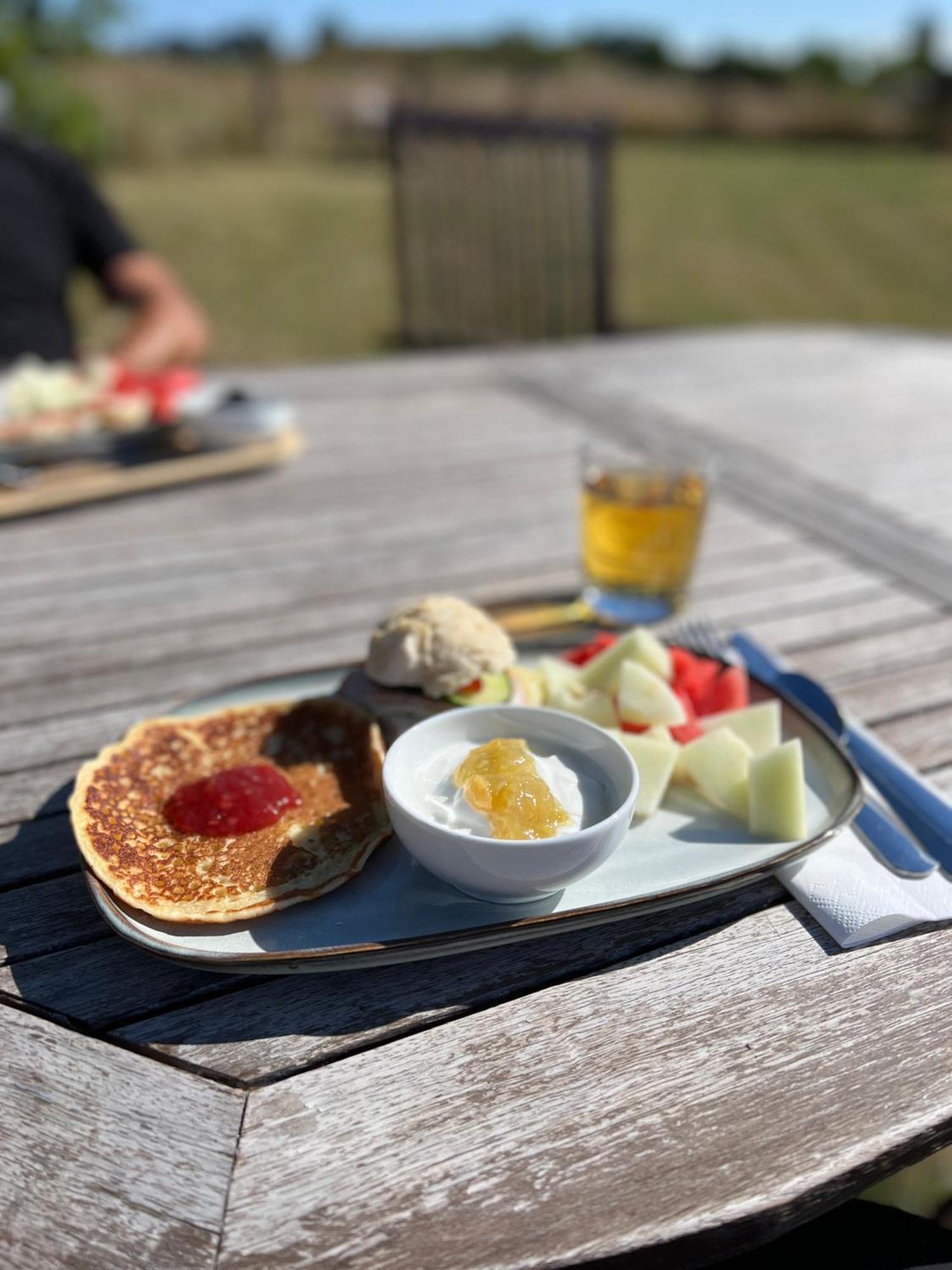 Backadal Gard Bnb Ystad Eksteriør billede